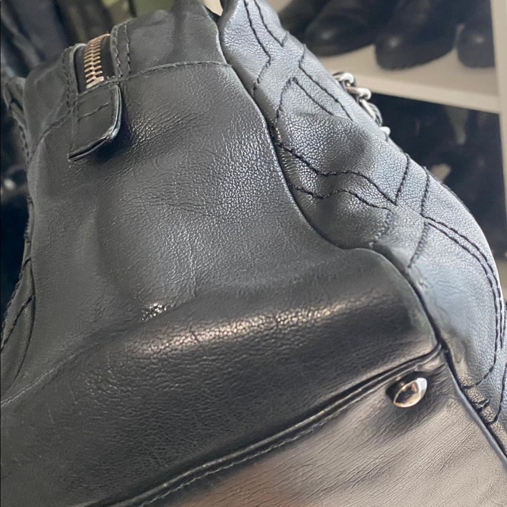 Chanel leather bag - Picture 8 of 15